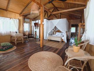 Oinan Beach Villa - Tua Pejat - 1