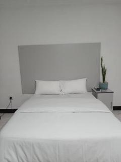 Sunlit Home-Away Solutions - Lusaka - 8
