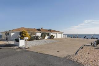 The Bluebeard Bay Retreat - - 3