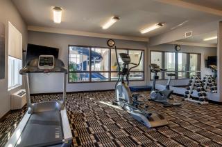 Best Western Plus Bridgewater Hotel & Convention Centre - Bridgewater - 5