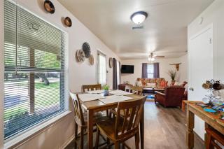 Hill Country Casita 3 minutes from Guadalupe River & Canyon Lake - 3