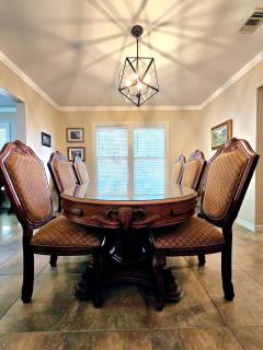 Craftsman by Downtown Uvalde - Uvalde - 9