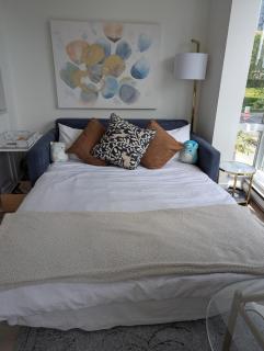 Executive Studio - Vancouver - 8