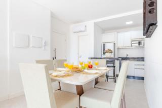 Apartamento a 150 Metros da Praia com Piscina - 2