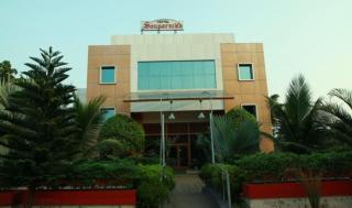 Hotel Souparnika - Kollam - 0