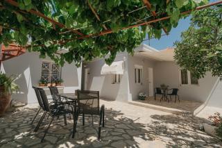 Theofania's Home - Kiato - 8