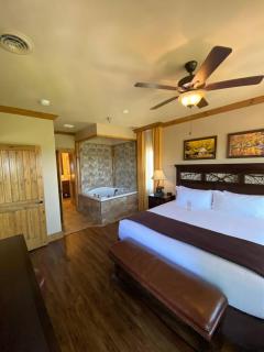 2 king suites at Westgate resorts, Gatlinburg, sleeps 8 people with waterpark, minigolf, zipline, - 5