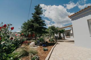 Theofania's Home - Kiato - 3