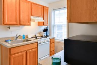 Walk to Downtown and Beach Ocean Grove Apartment! - Ocean Grove - 8