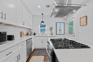 Modern 3BR Getaway - Pool-Near SOCO-Mins to DT - Austin - 1