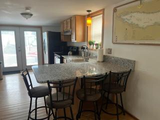 Verona Beach Lakeside Retreat - Near attractions! - - 4