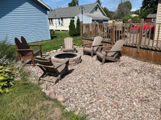 Verona Beach Lakeside Retreat - Near attractions! - - 5