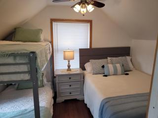 Verona Beach Lakeside Retreat - Near attractions! - - 6