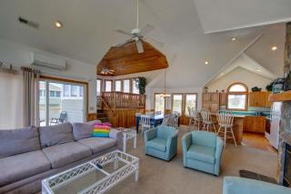 Oceanside in Whalehead with Pool Spa Sleeps 18 - Corolla - 4
