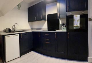 Cosy Loft Apartment with Sea Views Above Village Pub The Stag Inn Crosby Maryport - Crosby - 9