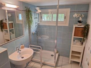 Le jardinet d'Emma - Appart RDC avec jacuzzi, parking, au calme - 2