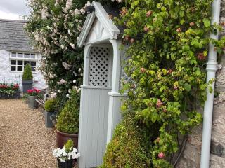 Storehouse Cottage - Penrhyn Bay - 9