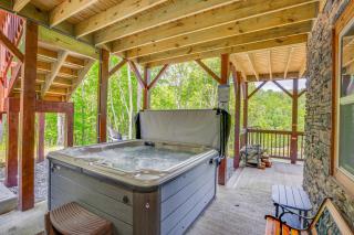 Lakefront Cabin in Elk Park with Hot Tub and Mtn Views - 9