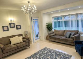 Comfy NEC, Birmingham Airport Stay, Free Parking - 8