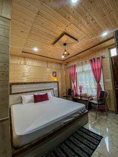 Scenic Village Stay near Kufri With Bonfire & Veg Meals-Alpine Crest Homestay Kufri - 6