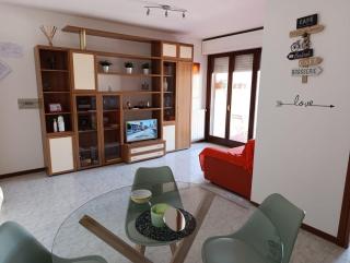 Trilocale in Via delle Azzorre - 1