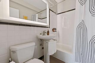 Executive Retreat Near DC - Stylish & Walkable - Arlington - 3
