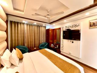 Hotel Roshie Mall Road Mussoorie Near Picture Palace - Mussoorie - 2