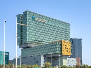 Full Cleveland & Pool View - 5 min walk from ADGM & Galleria - Big Balcony - Corner Unit - Heart of Maryah Island - Abu Dhabi - 6