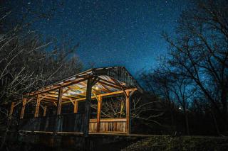 Covered Bridge Tiny Home Bus On The Water In Rrg - Stanton - 0