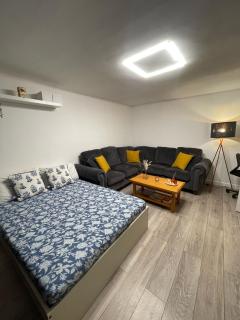 Female Divine Deluxe Twin Room - 1