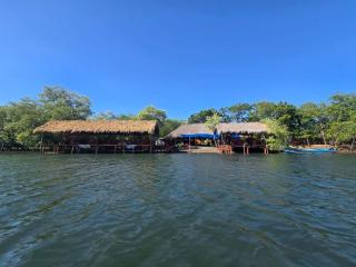 Mangrove Island Cabanas - Poneloya - 0
