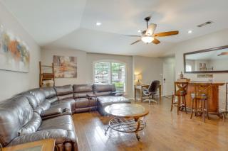 5 Mi to Lewisville Lake Couples Retreat with Yard - Lewisville - 8