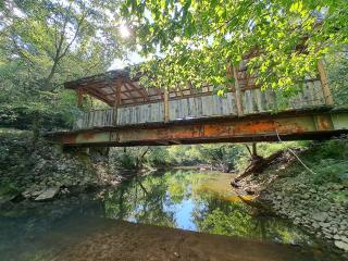 Covered Bridge Tiny Home Bus On The Water In Rrg - Stanton - 6