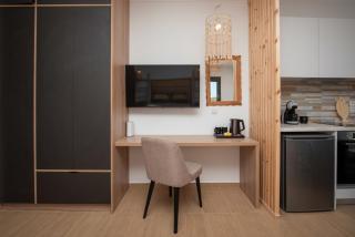Esperos Panoramic View Suites - Mytakas - 1