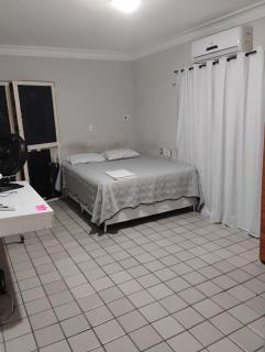 Suite com varanda em apartamento compartilhado próximo ao Shopping Riverside, à Ponte Estaiada e à UFPI - Teresina - 1