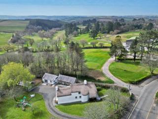 Beautiful character thatched cottage in St Mellion - Saltash - 0