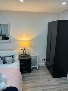 Hertford detached home garden pet friendly parking - Moffat - 3