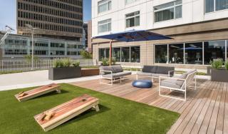 Spacious Apt Near Kendall Sq - - 2
