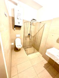 Laxenburger City Apartments - Only 8Min TO CITY CENTER VIENNA - Vienne - 9