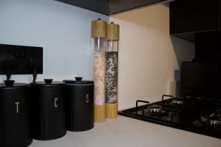 2 bed house in Nottingham - offers for long term stays - 4