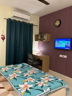 RS Stays - Noida - 9