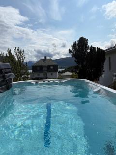 Entire home with pool and garden - Ålesund - 0