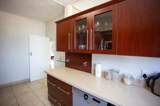 Luxurious 3-Bedroom Sandton Retreat at 7 Alice Lane - Johannesburgo - 5