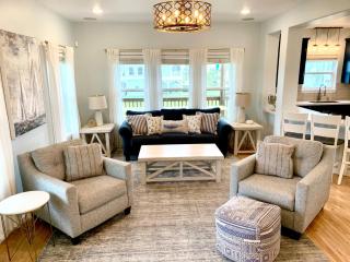 Tranquil Retreat with Gulf Views, 2 Min to Beach - 0