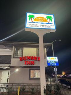 Sunset Inn & Suites - Gardena - 0