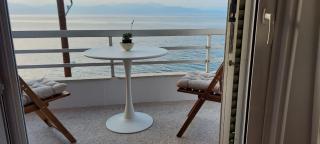 Corinthian Blue Waterfront Suites - Paralía Platánou - 4