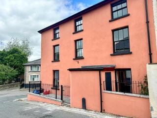 Luxury apartment, Mountain View in a Heritage Town - Blaenavon - 6