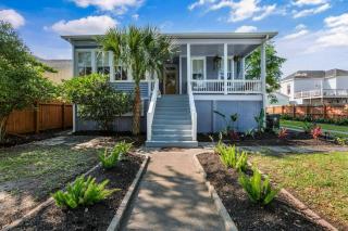 4 blocks fr beach, central location, Pet friendly! - Galveston - 2