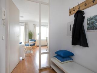 Modern apartment with patio - Julianadorp - 4
