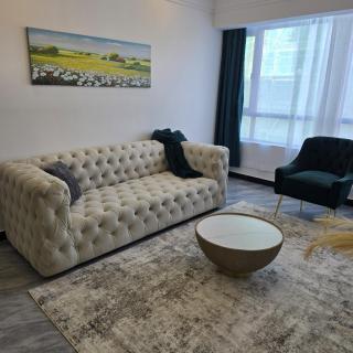 2 Bedroom Grandiose Getaway - Skyline apartment with city view, fully furnished with cozy sits, WiFi, swimming pool and gym - 9